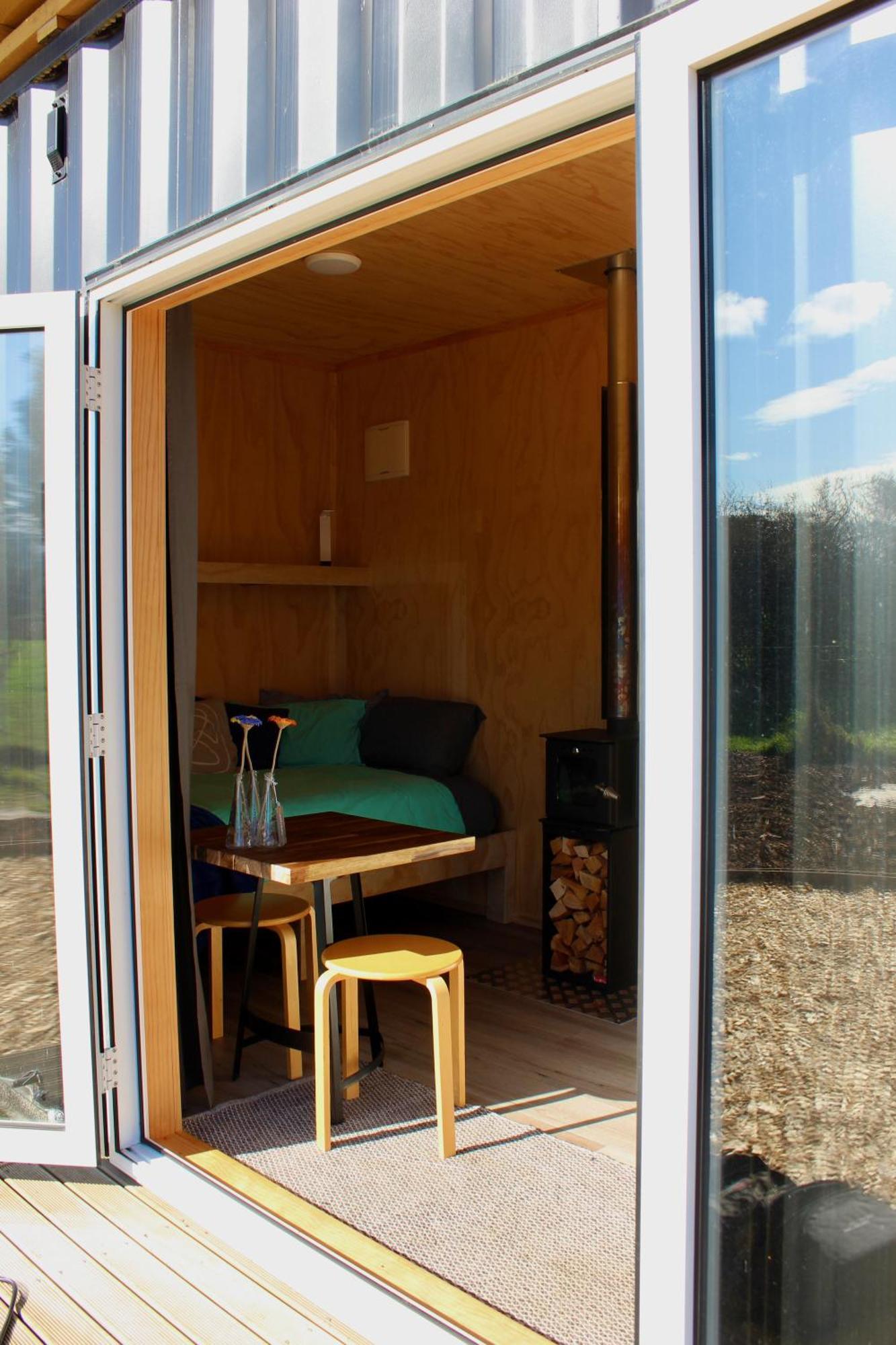 Cosy Tiny Container Cabin Carterton Bagian luar foto